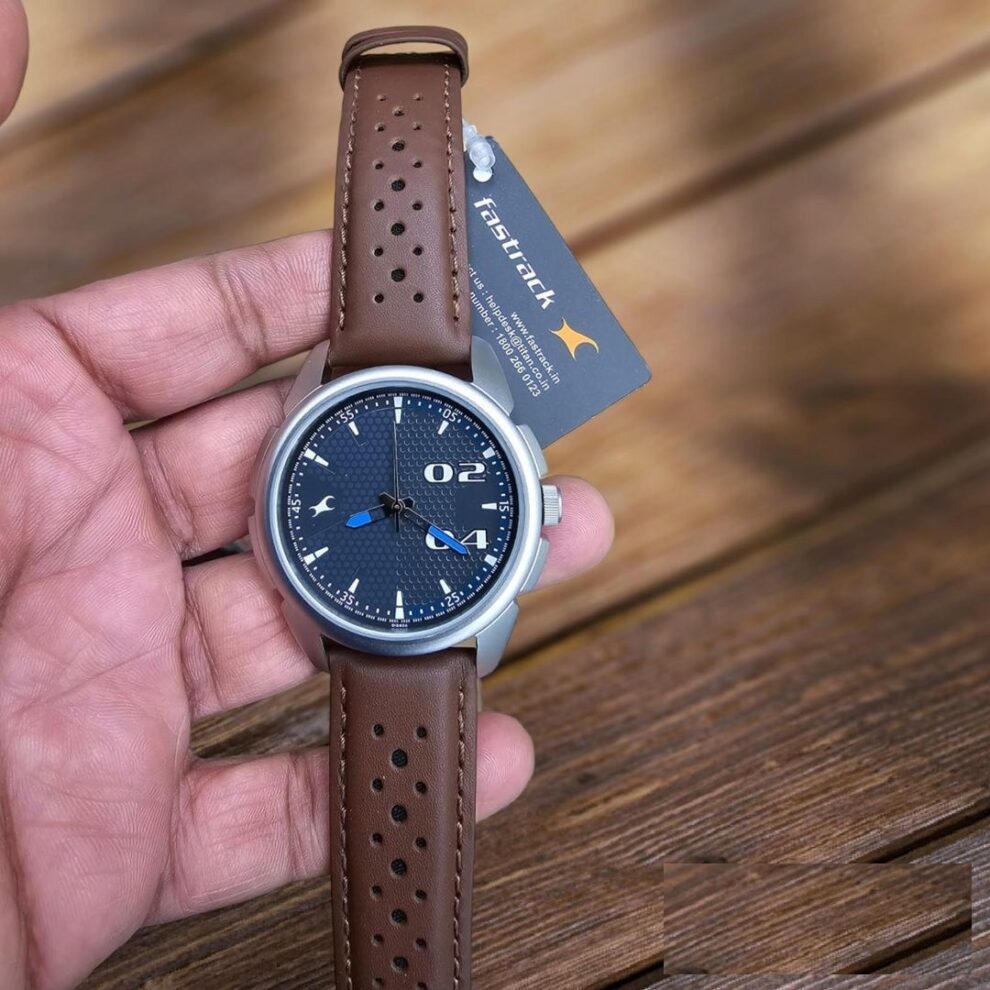 Fastrack NS3124SL06 Leather Strap Watch in Bangladesh