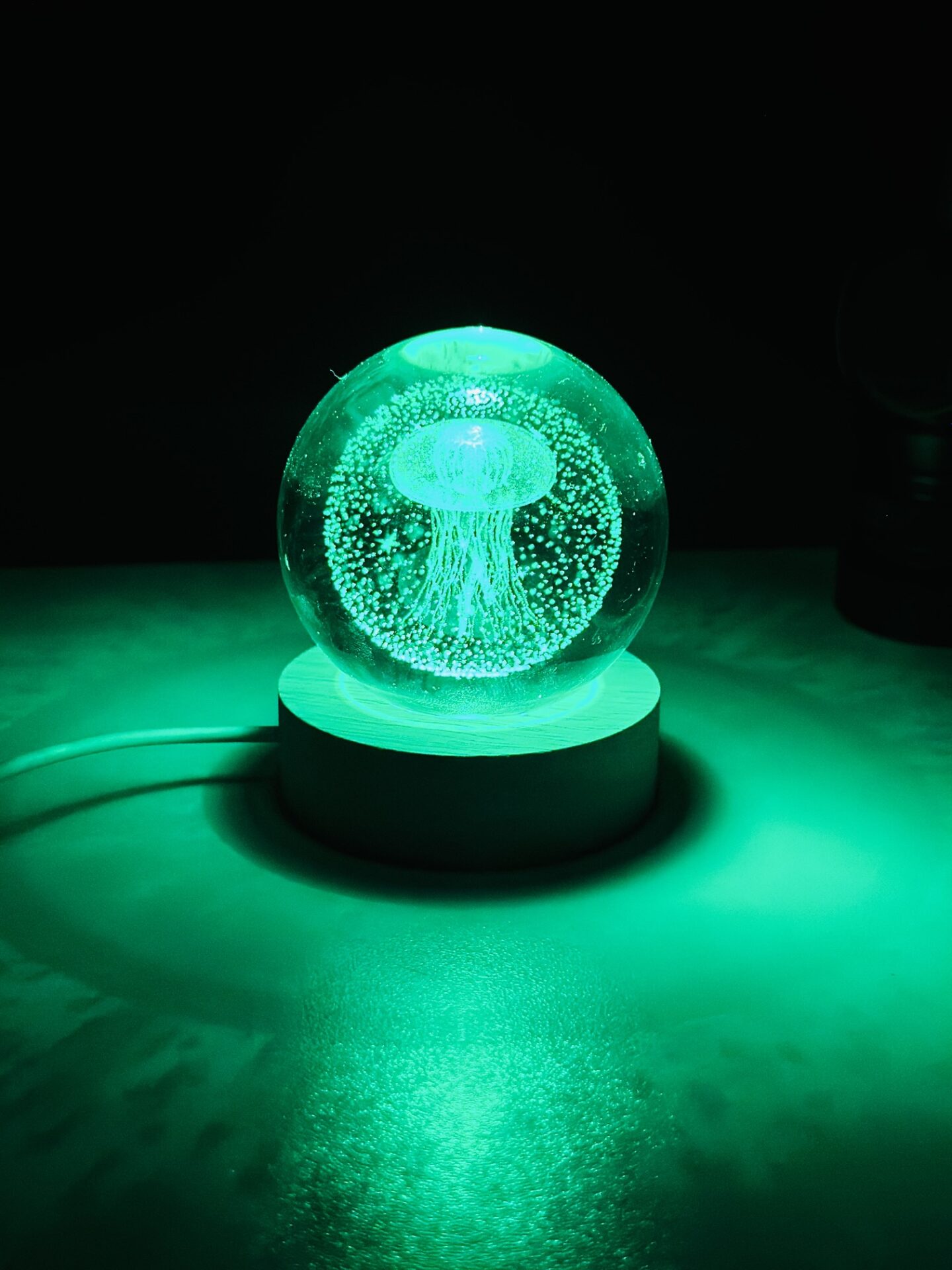 Color Changing LED 3D Crystal Ball – Jellyfish