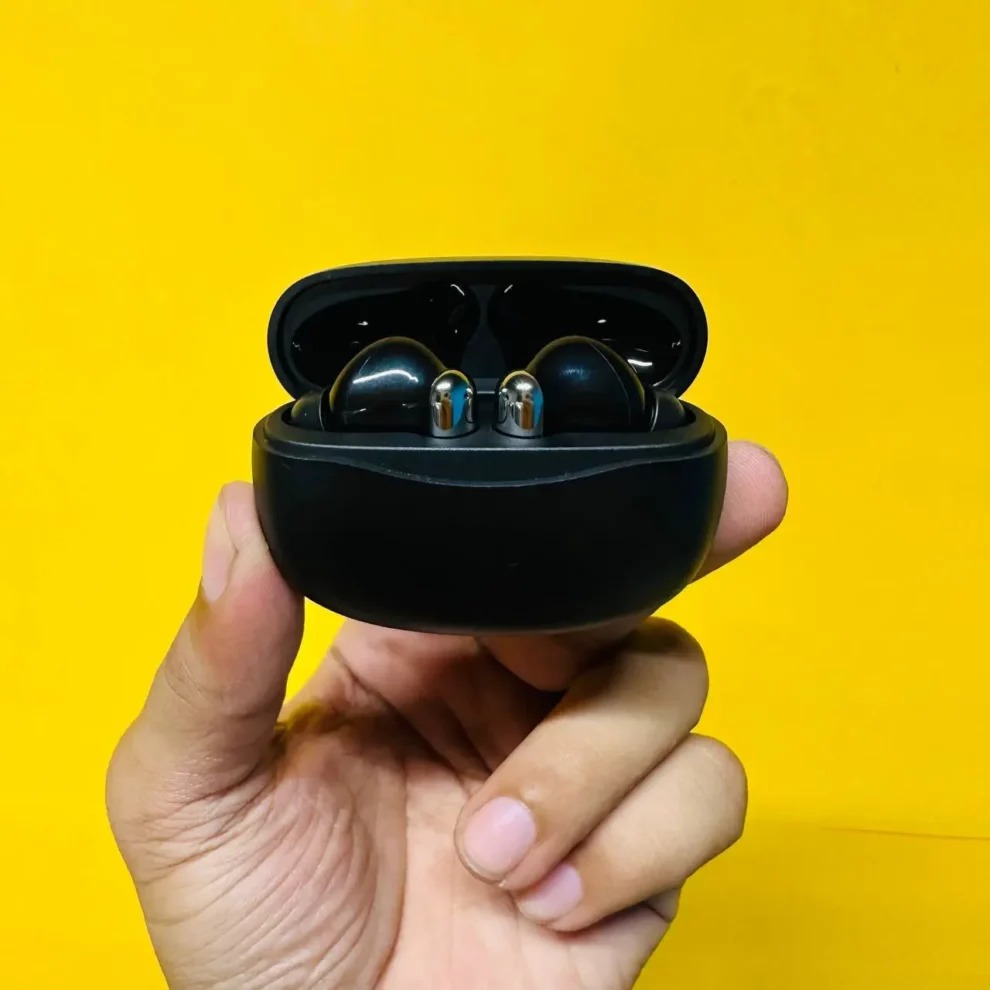 YW15 Active Noise Cancelling Earbuds Price In Bangladesh